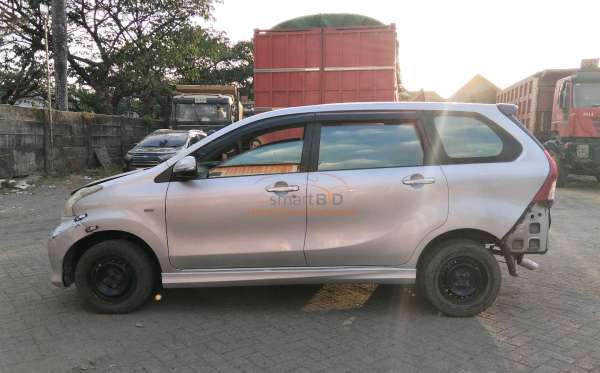 TOYOTA  AVANZA VELOZ 1.5