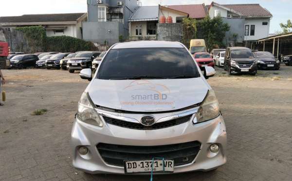 TOYOTA  AVANZA VELOZ 1.5