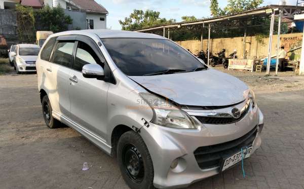 TOYOTA  AVANZA VELOZ 1.5