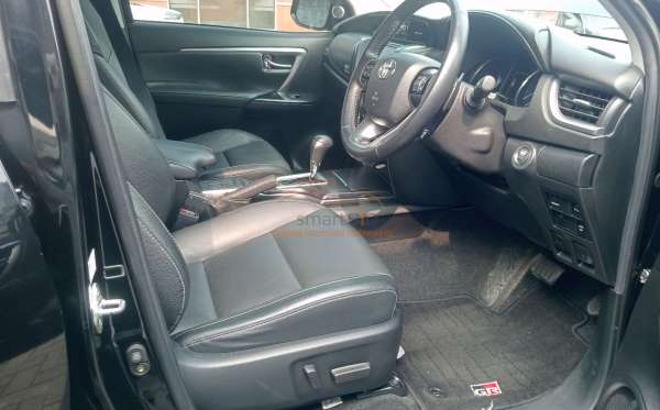 TOYOTA FORTUNER 2.8 VRZ