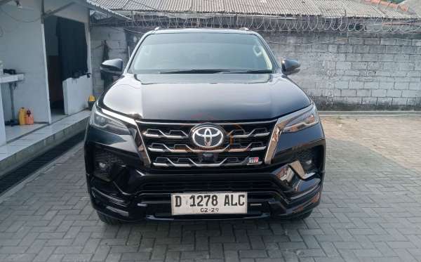 TOYOTA FORTUNER 2.8 VRZ