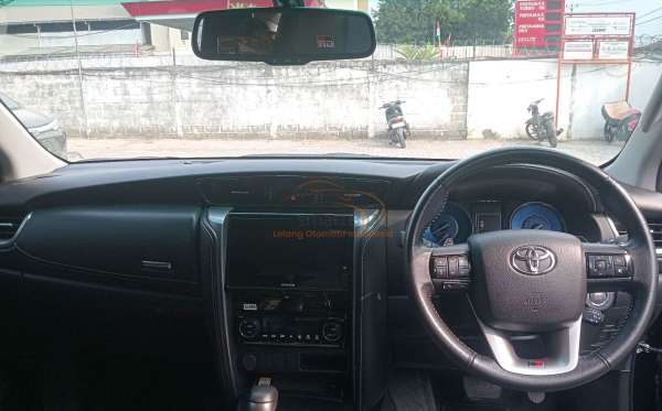 TOYOTA FORTUNER 2.8 VRZ