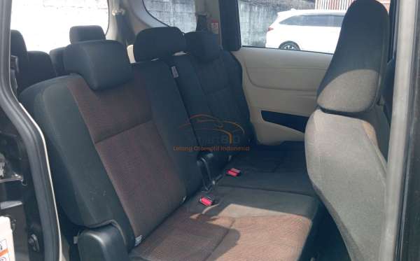 TOYOTA SIENTA 1.5 Q