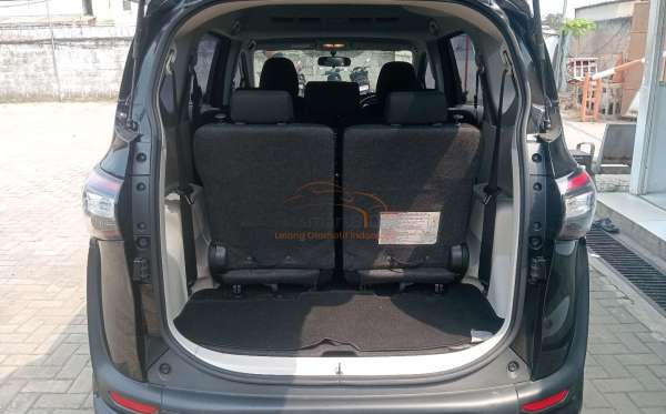 TOYOTA SIENTA 1.5 Q