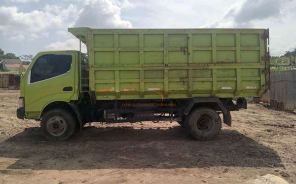 HINO 342R