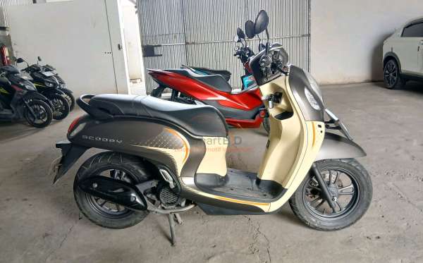 HONDA  SCOOPY