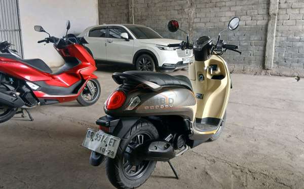 HONDA  SCOOPY