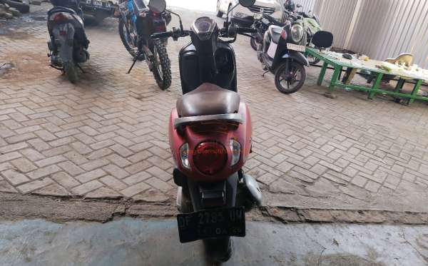 HONDA SCOOPY STYLISH