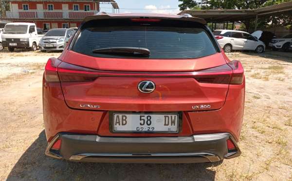 LEXUS 200