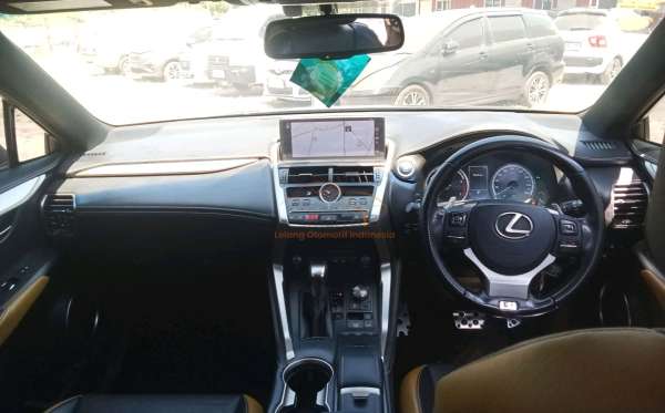 LEXUS NX 300 F-SPORT