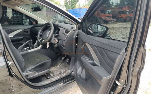 MITSUBISHI  XPANDER  GLS