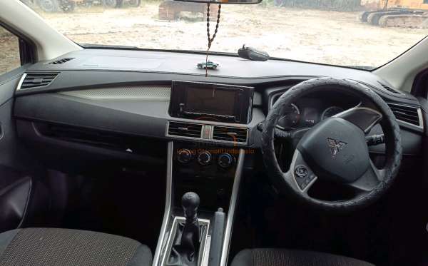 MITSUBISHI  XPANDER  GLS