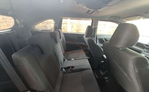 TOYOTA  AVANZA  1.3 E