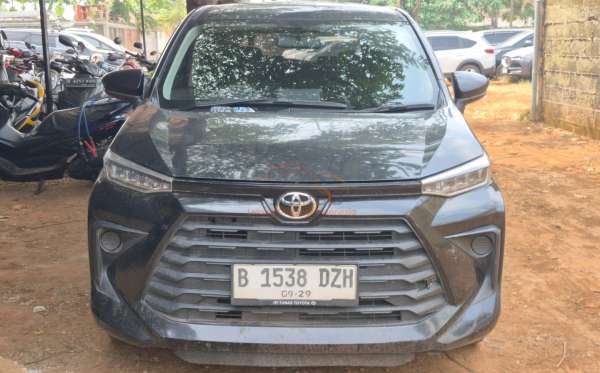 TOYOTA  AVANZA  1.3 E