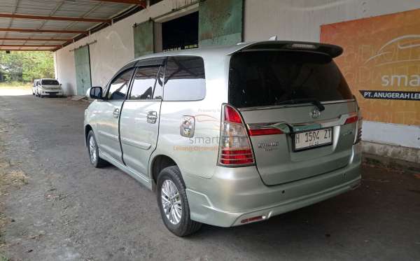 TOYOTA INNOVA G