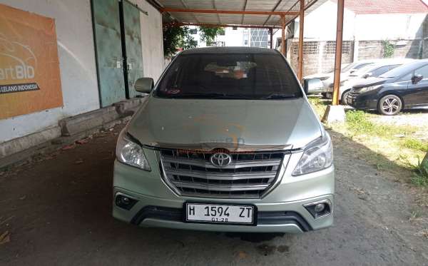 TOYOTA INNOVA G