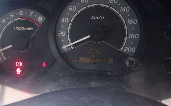 TOYOTA INNOVA G
