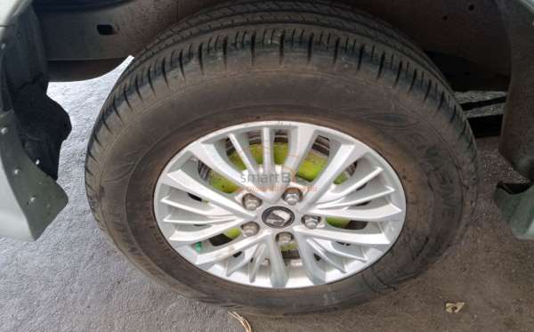 TOYOTA INNOVA G