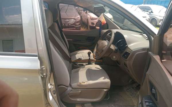 WULING CONFERO 1.5 DB MY (4X2)
