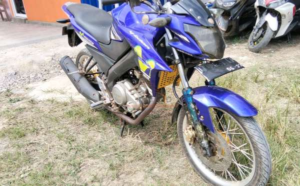 YAMAHA VIXION MOVISTAR
