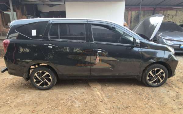 DAIHATSU SIGRA R
