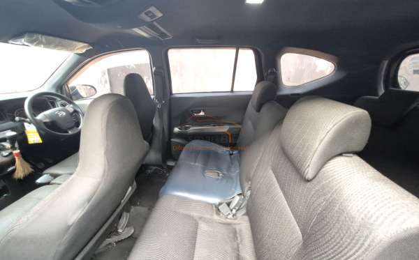 DAIHATSU SIGRA R