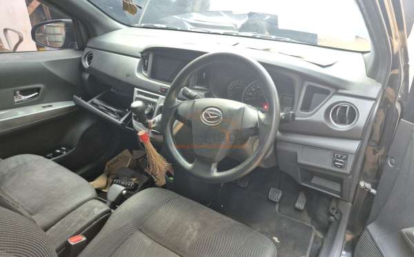 DAIHATSU SIGRA R
