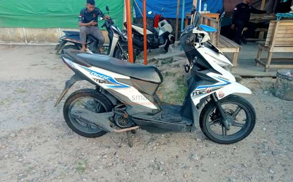 HONDA  BEAT