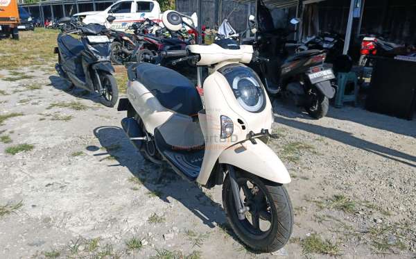 HONDA  SCOOPY