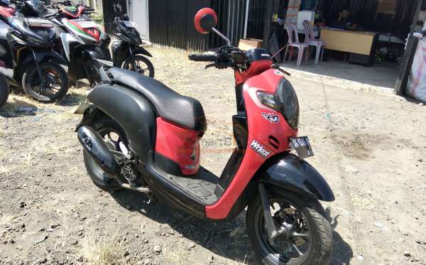 HONDA SCOOPY STYLISH