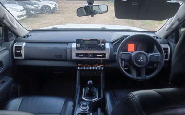 MITSUBISHI DC GLS 4X4