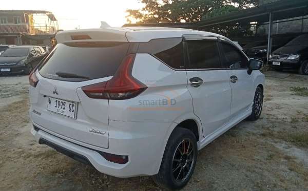 MITSUBISHI XPANDER EXCEED