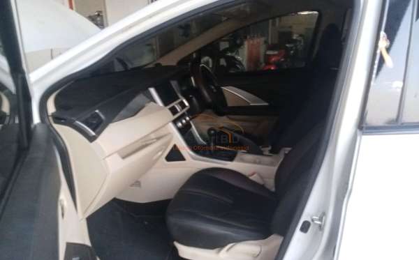 MITSUBISHI XPANDER EXCEED