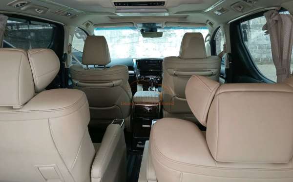 TOYOTA ALPHARD 2.5 G