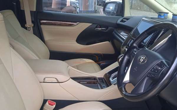 TOYOTA ALPHARD 2.5 G