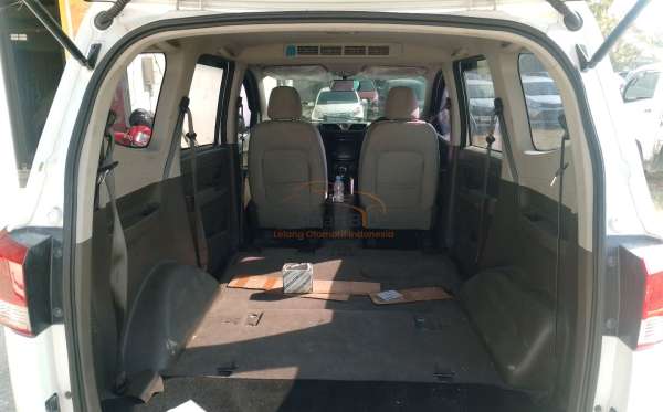 WULING  CONFERO  1.5 (4X2)