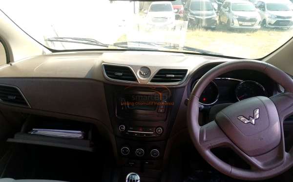 WULING  CONFERO  1.5 (4X2)