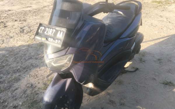 YAMAHA NMAX