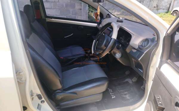 DAIHATSU  AYLA