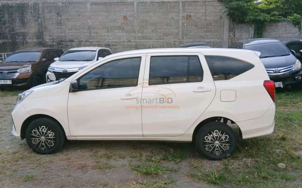 DAIHATSU SIGRA 1.0 D MC