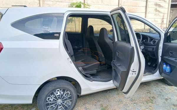DAIHATSU SIGRA 1.0 D MC