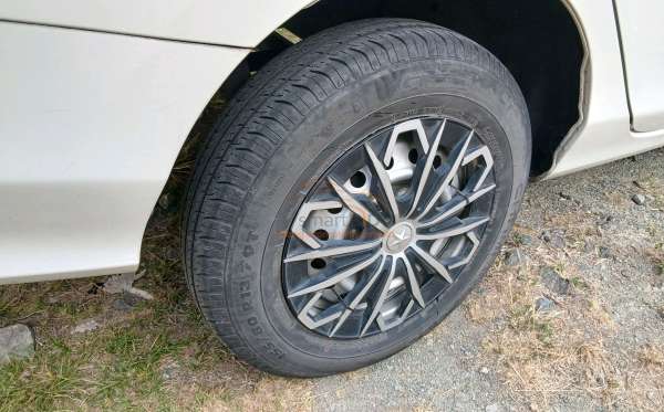 DAIHATSU SIGRA 1.0 D MC