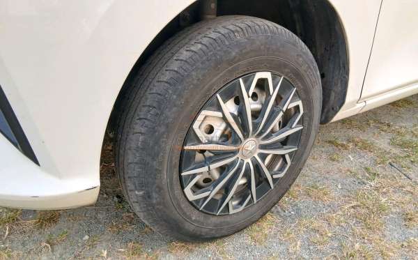 DAIHATSU SIGRA 1.0 D MC