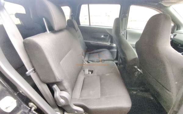 DAIHATSU SIGRA R