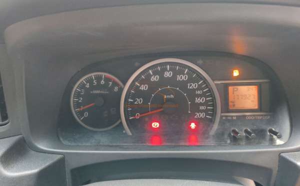 DAIHATSU SIGRA R
