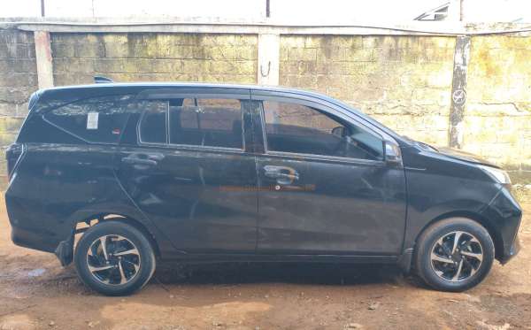DAIHATSU SIGRA R