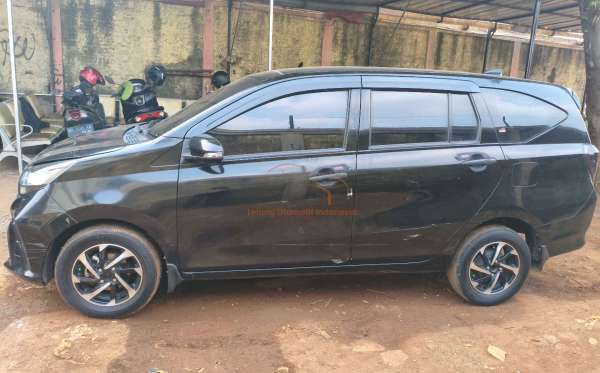 DAIHATSU SIGRA R