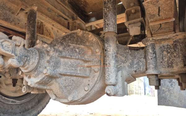 HINO DUTRO-136