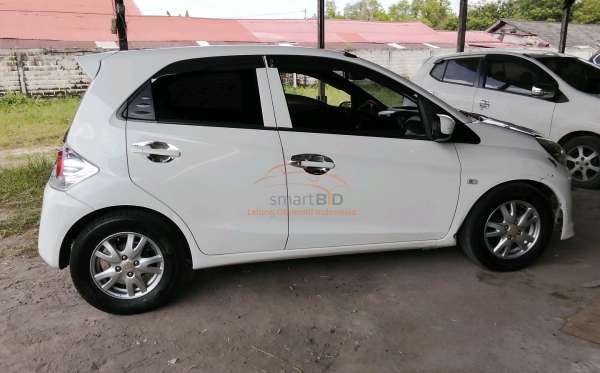 HONDA BRIO