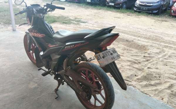 HONDA  SONIC